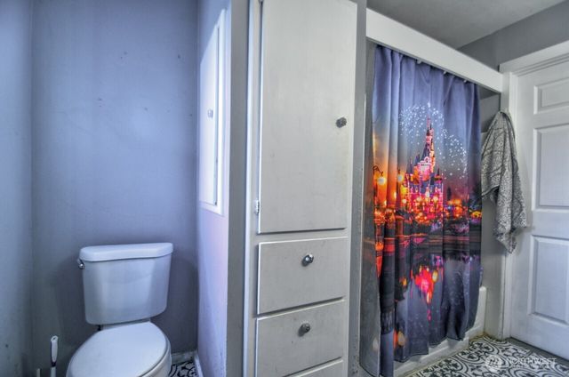 1017 S 48th Street, Tacoma, WA 98408