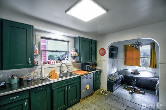 1017 S 48th Street, Tacoma, WA 98408