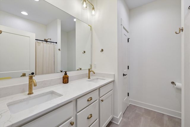 2872 NW Beechwood Drive, Grimes, IA 50111