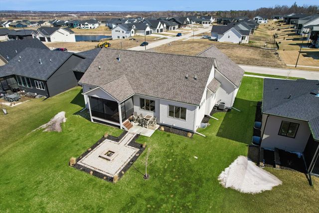 2872 NW Beechwood Drive, Grimes, IA 50111