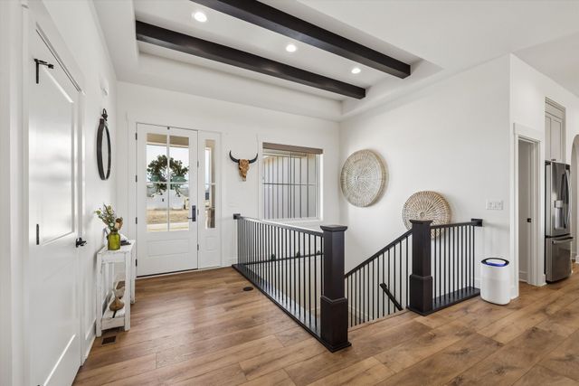 2872 NW Beechwood Drive, Grimes, IA 50111