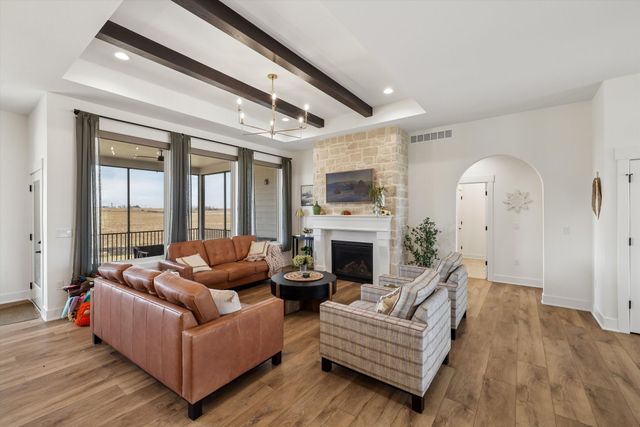 2872 NW Beechwood Drive, Grimes, IA 50111