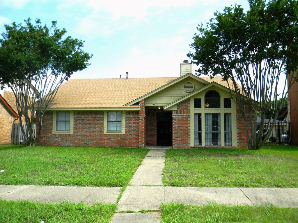 11803 Avery Lane, Balch Springs, TX 75180