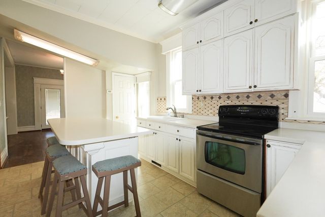 439 13th Avenue, Huntington, WV 25701