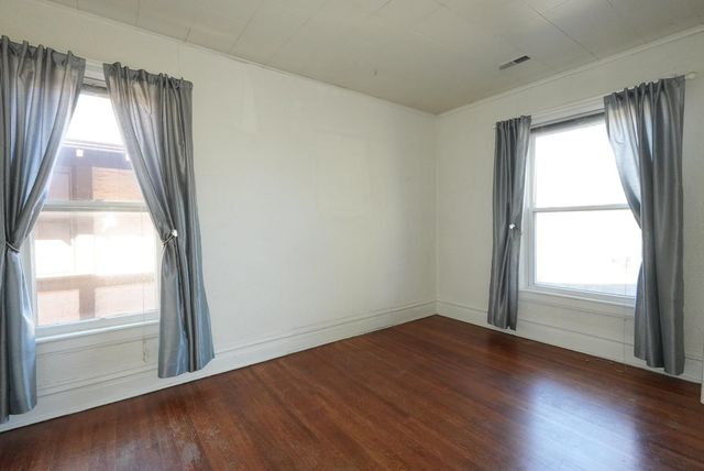 439 13th Avenue, Huntington, WV 25701