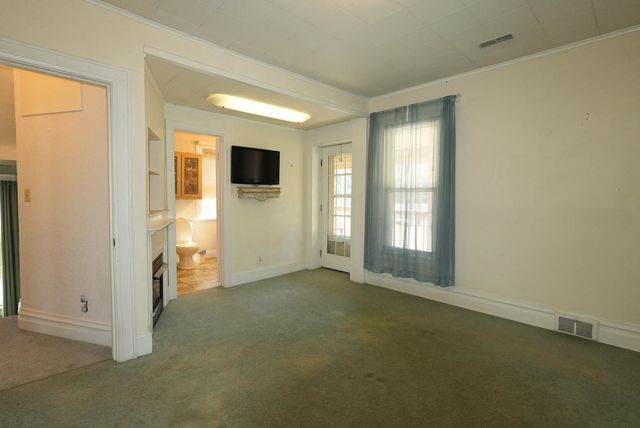 439 13th Avenue, Huntington, WV 25701