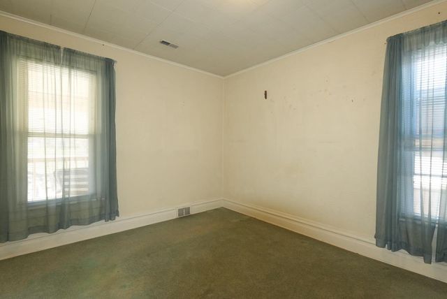 439 13th Avenue, Huntington, WV 25701