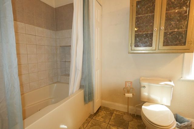 439 13th Avenue, Huntington, WV 25701