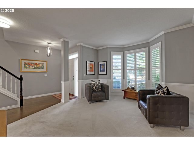 10156 Nw FLEETWOOD Dr, Portland, OR 97229