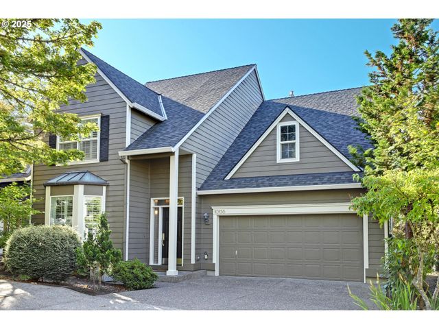 10156 Nw FLEETWOOD Dr, Portland, OR 97229