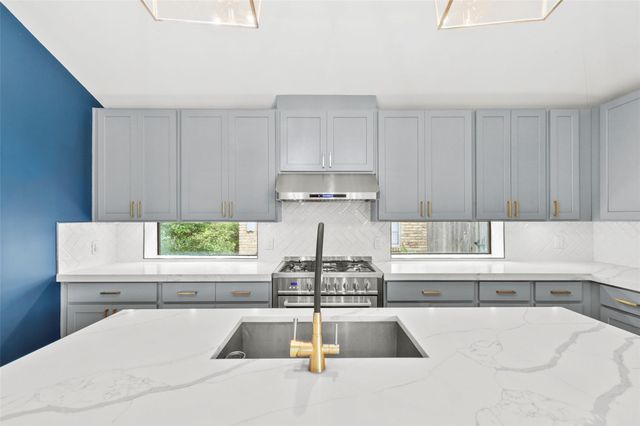 2703 Tannehill Drive, Houston, TX 77008