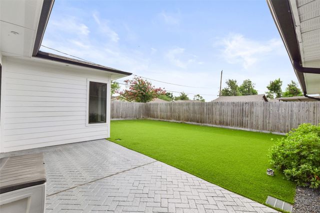 2703 Tannehill Drive, Houston, TX 77008