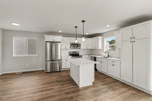 8804 E Sturtevant Avenue, Richland, MI 49083