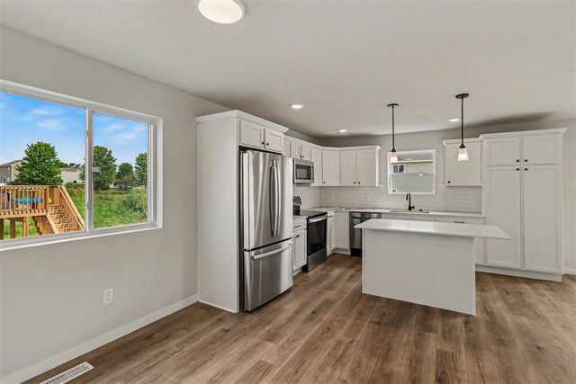 8804 E Sturtevant Avenue, Richland, MI 49083