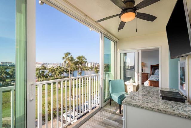 10216 REGAL DR. 407, Largo, FL 33774