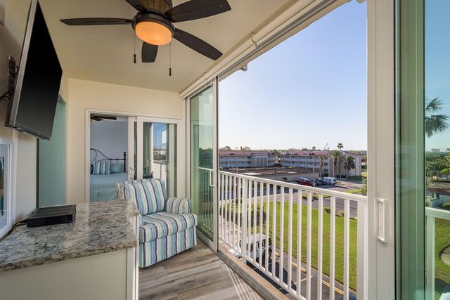 10216 REGAL DR. 407, Largo, FL 33774