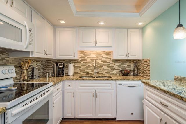 10216 REGAL DR. 407, Largo, FL 33774