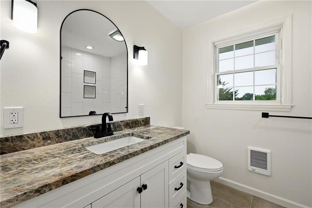 22922 Bedford Road, Spring Hill, KS 66083