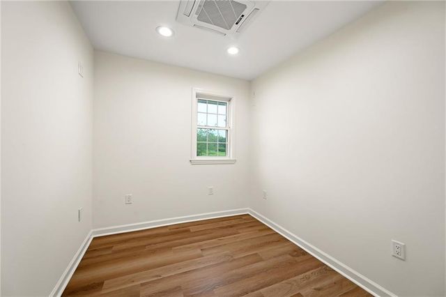 22922 Bedford Road, Spring Hill, KS 66083