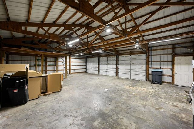 22922 Bedford Road, Spring Hill, KS 66083