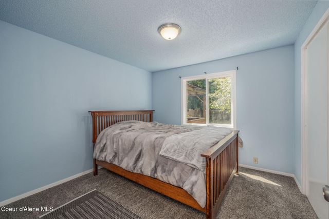 1814 E JENNY LYNN LN, Coeur D'alene, ID 83815