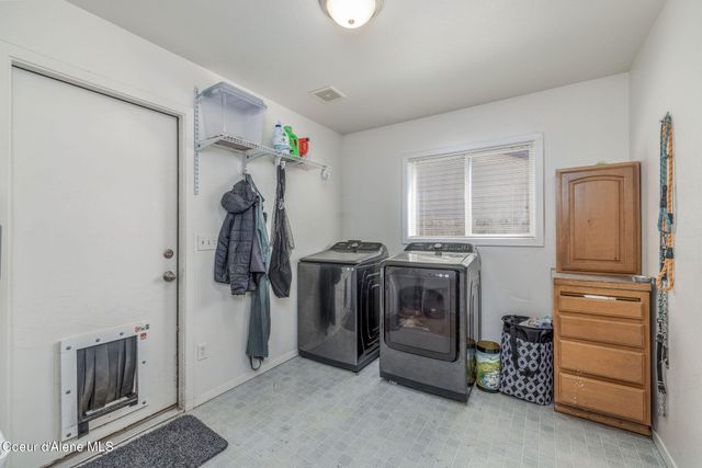 1814 E JENNY LYNN LN, Coeur D'alene, ID 83815