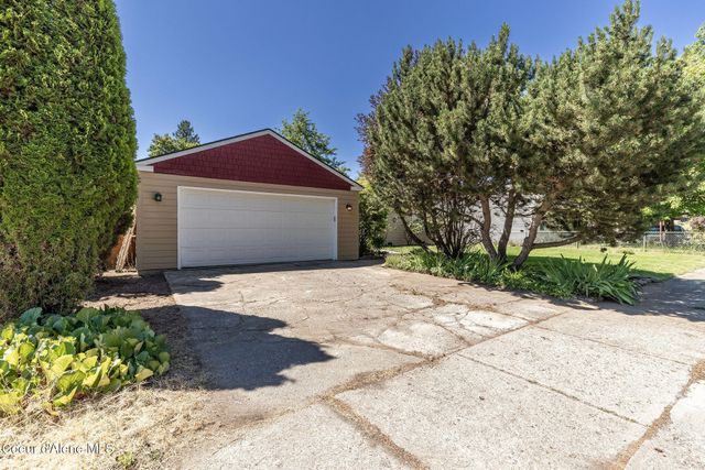 1814 E JENNY LYNN LN, Coeur D'alene, ID 83815
