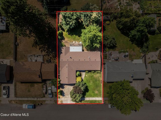 1814 E JENNY LYNN LN, Coeur D'alene, ID 83815
