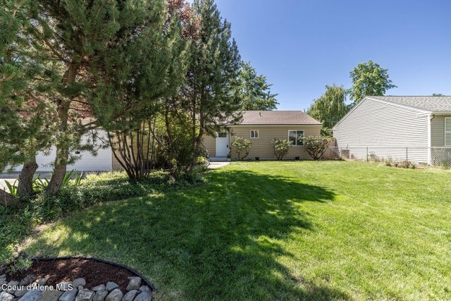 1814 E JENNY LYNN LN, Coeur D'alene, ID 83815