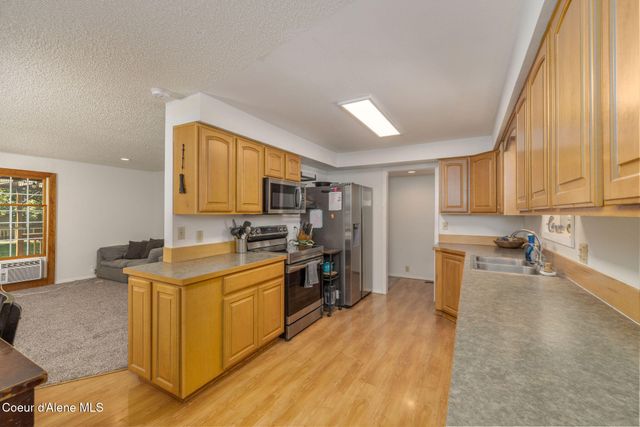 1814 E JENNY LYNN LN, Coeur D'alene, ID 83815