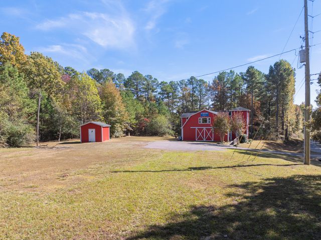 215 Baker Rd, Huntingdon, TN 38344