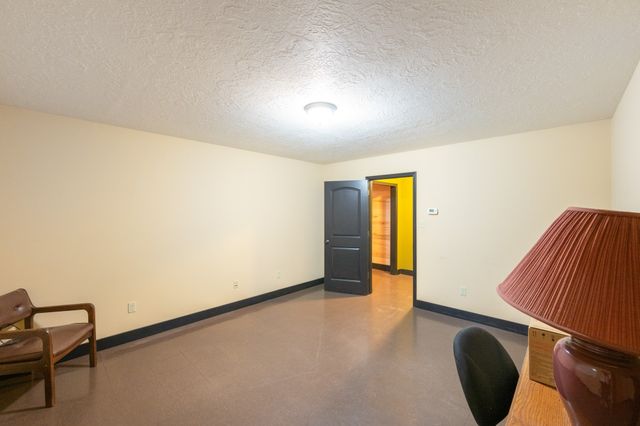 215 Baker Rd, Huntingdon, TN 38344