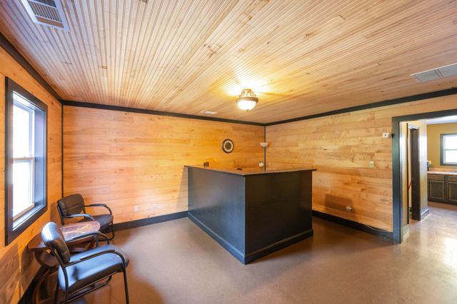 215 Baker Rd, Huntingdon, TN 38344