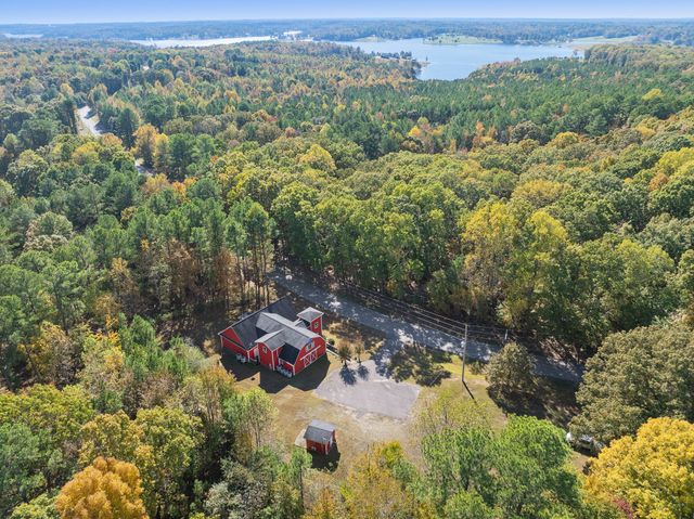 215 Baker Rd, Huntingdon, TN 38344