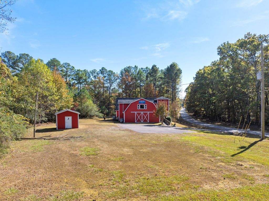 215 Baker Rd, Huntingdon, TN 38344