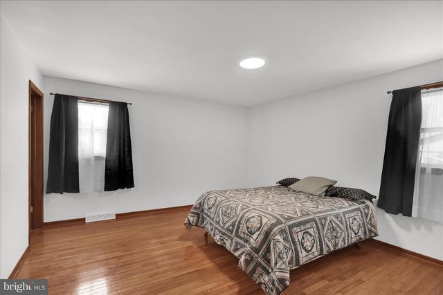 209 NEW CASTLE DR, Reading, PA 19607