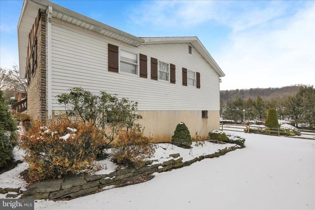 209 NEW CASTLE DR, Reading, PA 19607