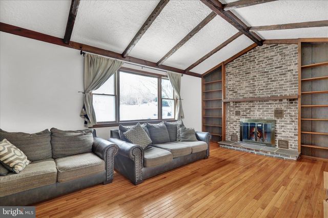 209 NEW CASTLE DR, Reading, PA 19607