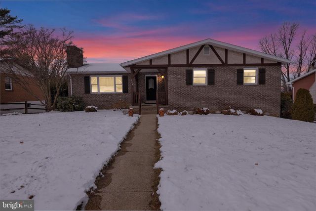 209 NEW CASTLE DR, Reading, PA 19607