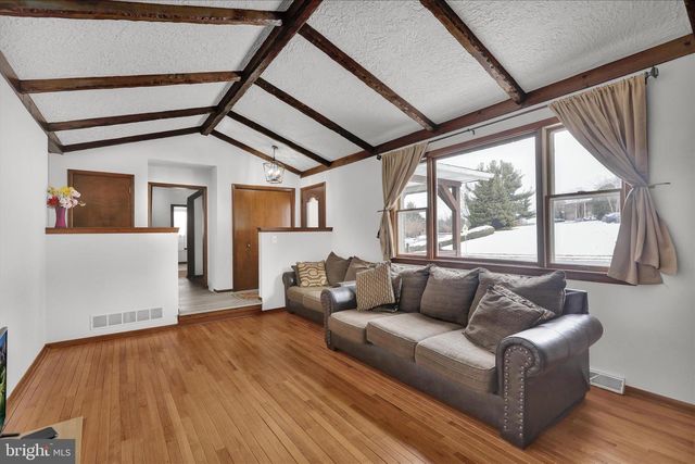 209 NEW CASTLE DR, Reading, PA 19607