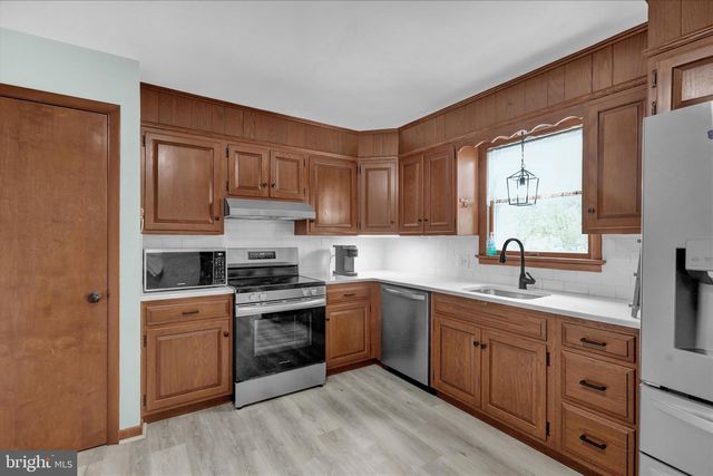 209 NEW CASTLE DR, Reading, PA 19607