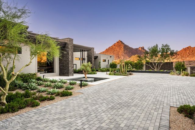 10784 E PINNACLE PEAK Road, Scottsdale, AZ 85255