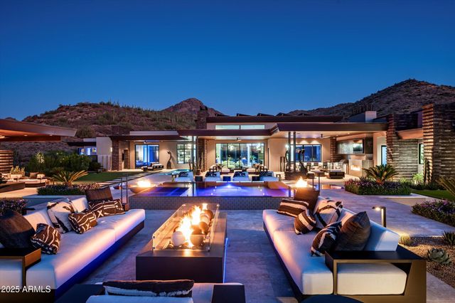 10784 E PINNACLE PEAK Road, Scottsdale, AZ 85255
