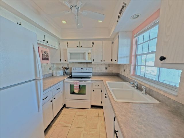 202 47TH AVENUE DRIVE W 332, Bradenton, FL 34207