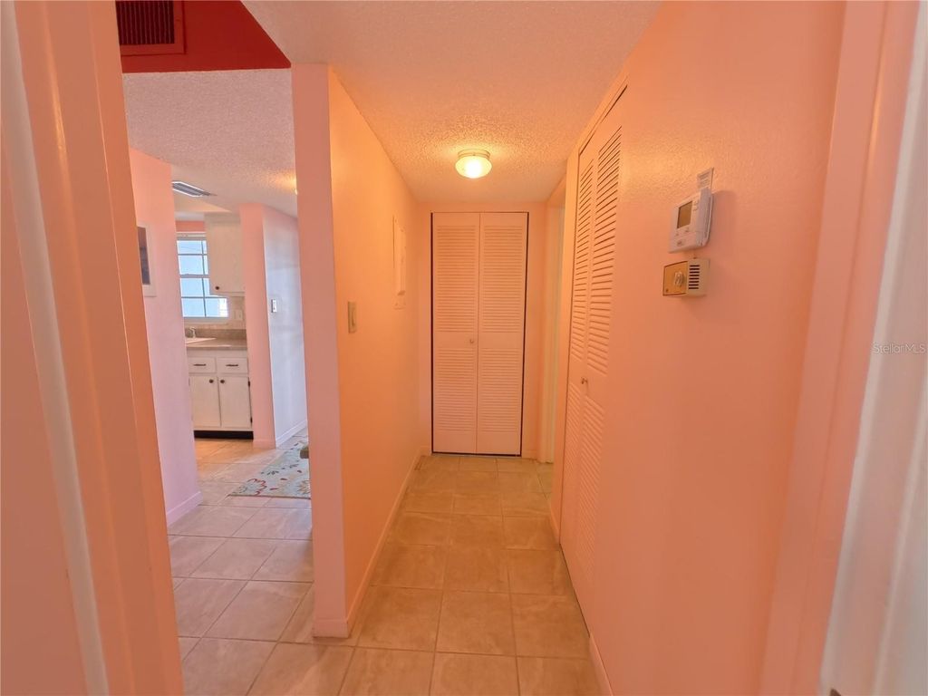 Image 16 of property listing at 202 47TH AVENUE DRIVE W 332, Bradenton, FL 34207