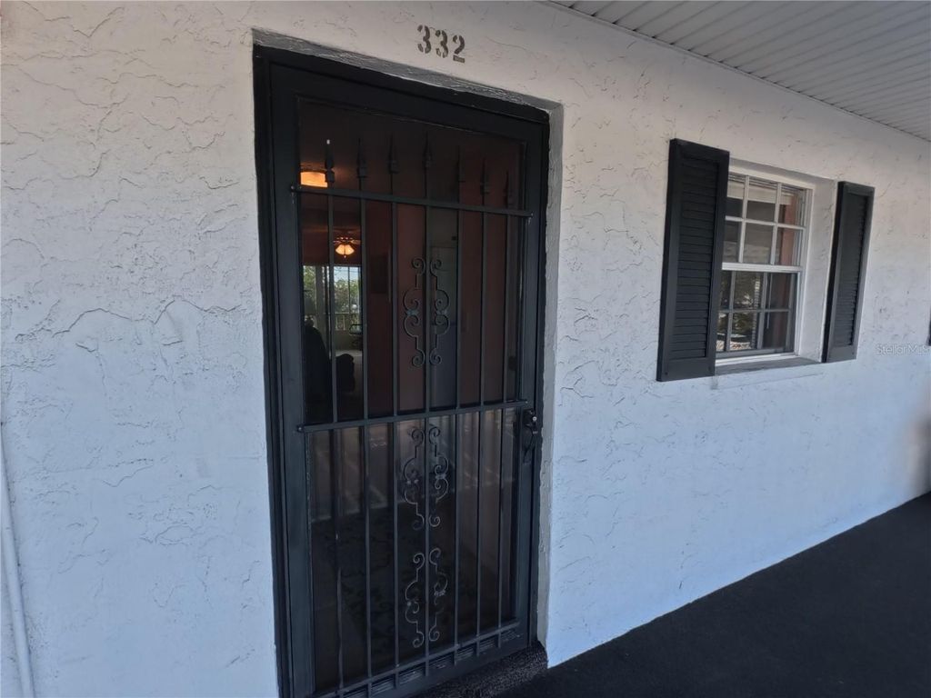 Image 3 of property listing at 202 47TH AVENUE DRIVE W 332, Bradenton, FL 34207