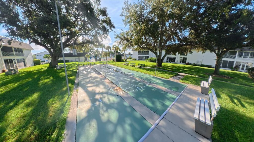 Image 27 of property listing at 202 47TH AVENUE DRIVE W 332, Bradenton, FL 34207