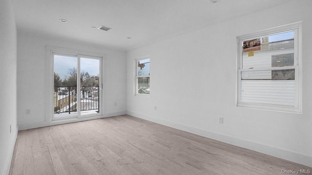 342 E 234th Street, Bronx, NY 10470