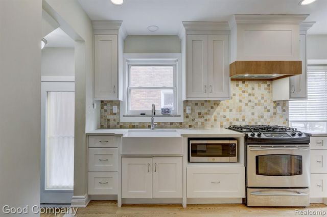 924 Marywood Drive, Royal Oak, MI 48067