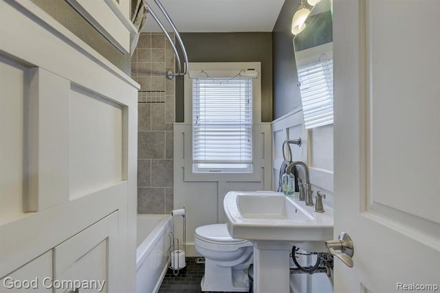 924 Marywood Drive, Royal Oak, MI 48067